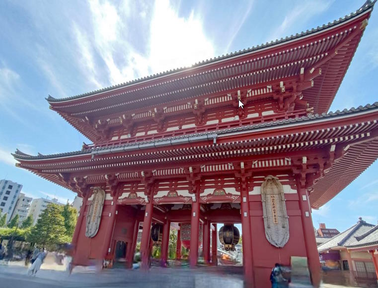 The Hozomon Gate in the Senso-ji temple (Asakusa, Tokyo)