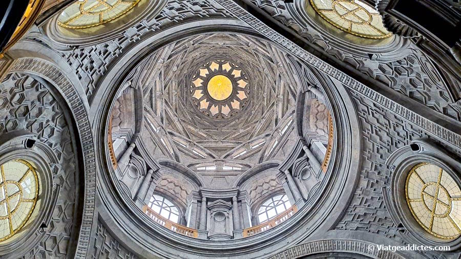 La magnífica cúpula de la Cappella della Sacra Sindone del Palau Reial (Torí, Piemont)